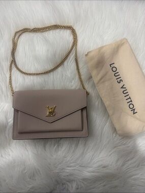 Louis Vuitton Taupe Pink Chain Shoulder Bag with Gold Hardware